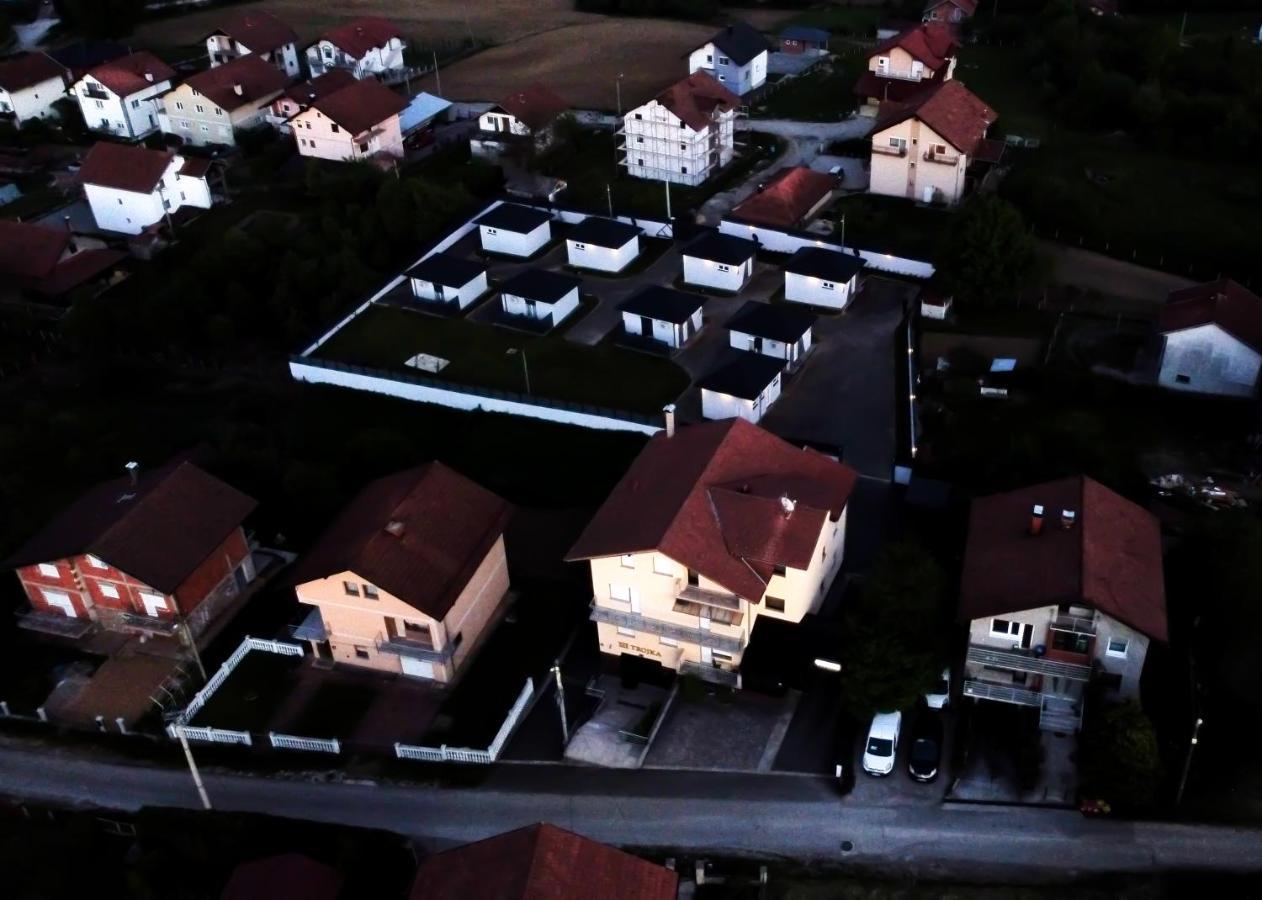 Apartmani I Bungalovi Trojka Banja Luka Exterior foto