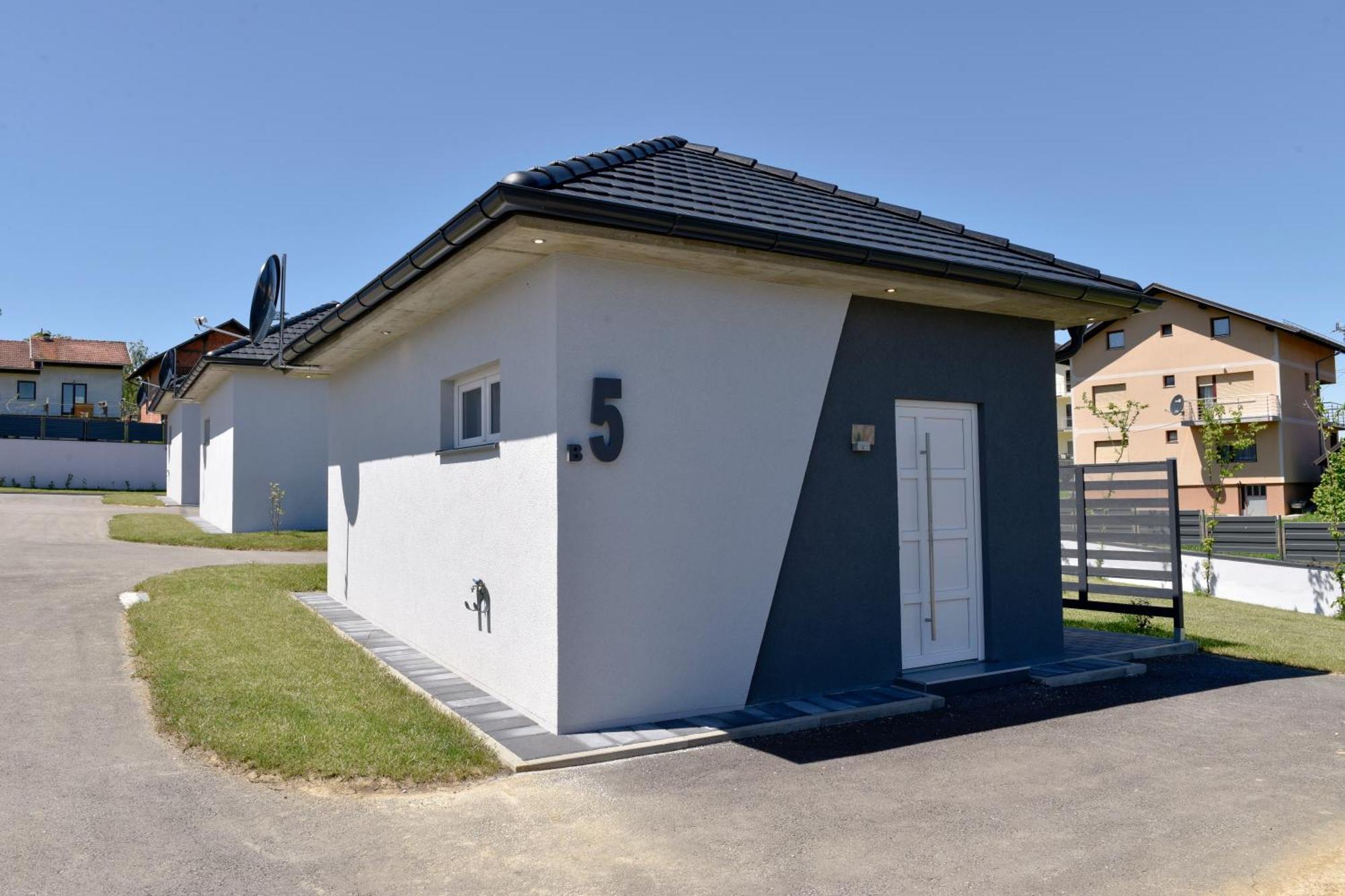 Apartmani I Bungalovi Trojka Banja Luka Zimmer foto