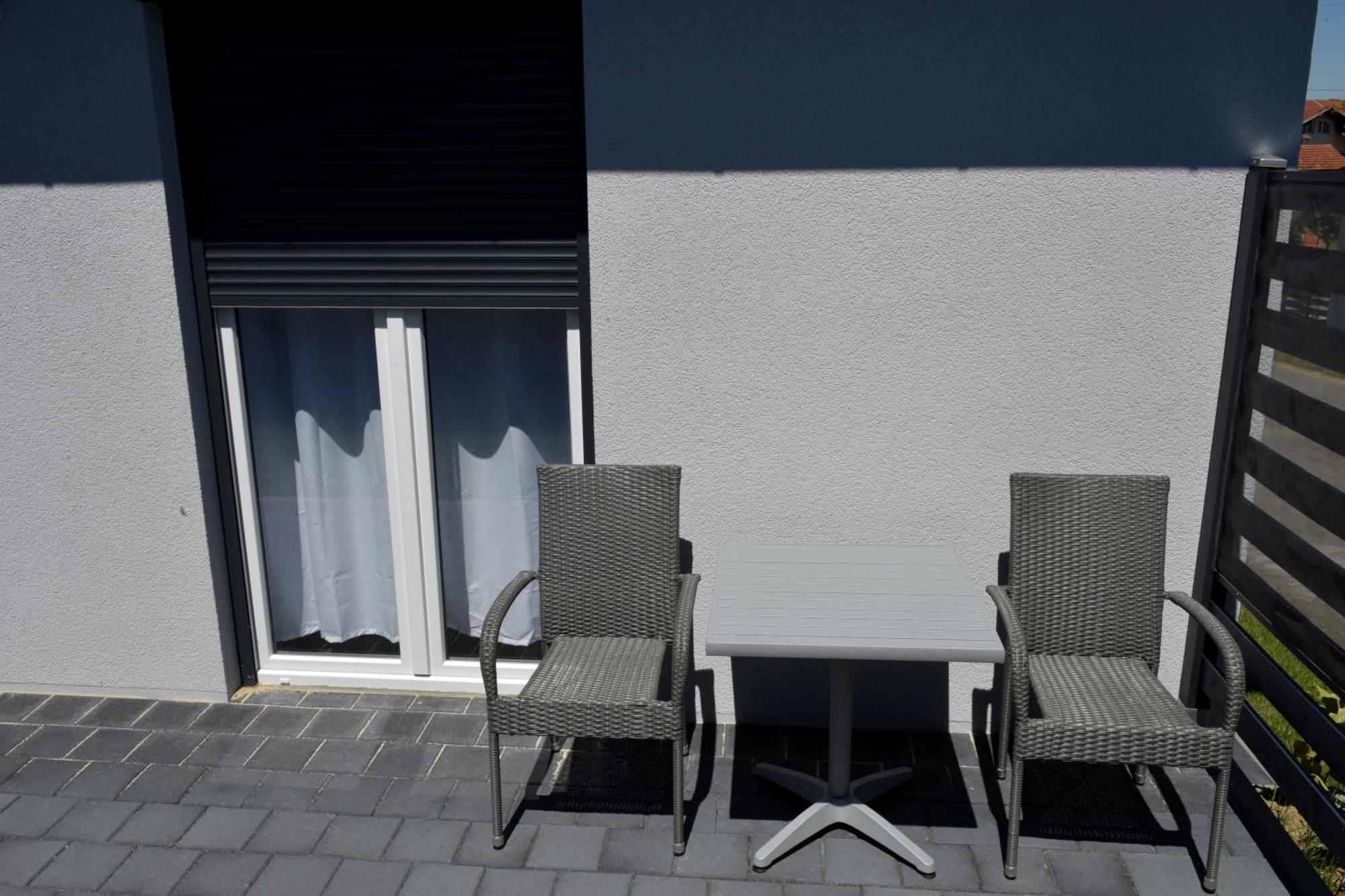 Apartmani I Bungalovi Trojka Banja Luka Zimmer foto