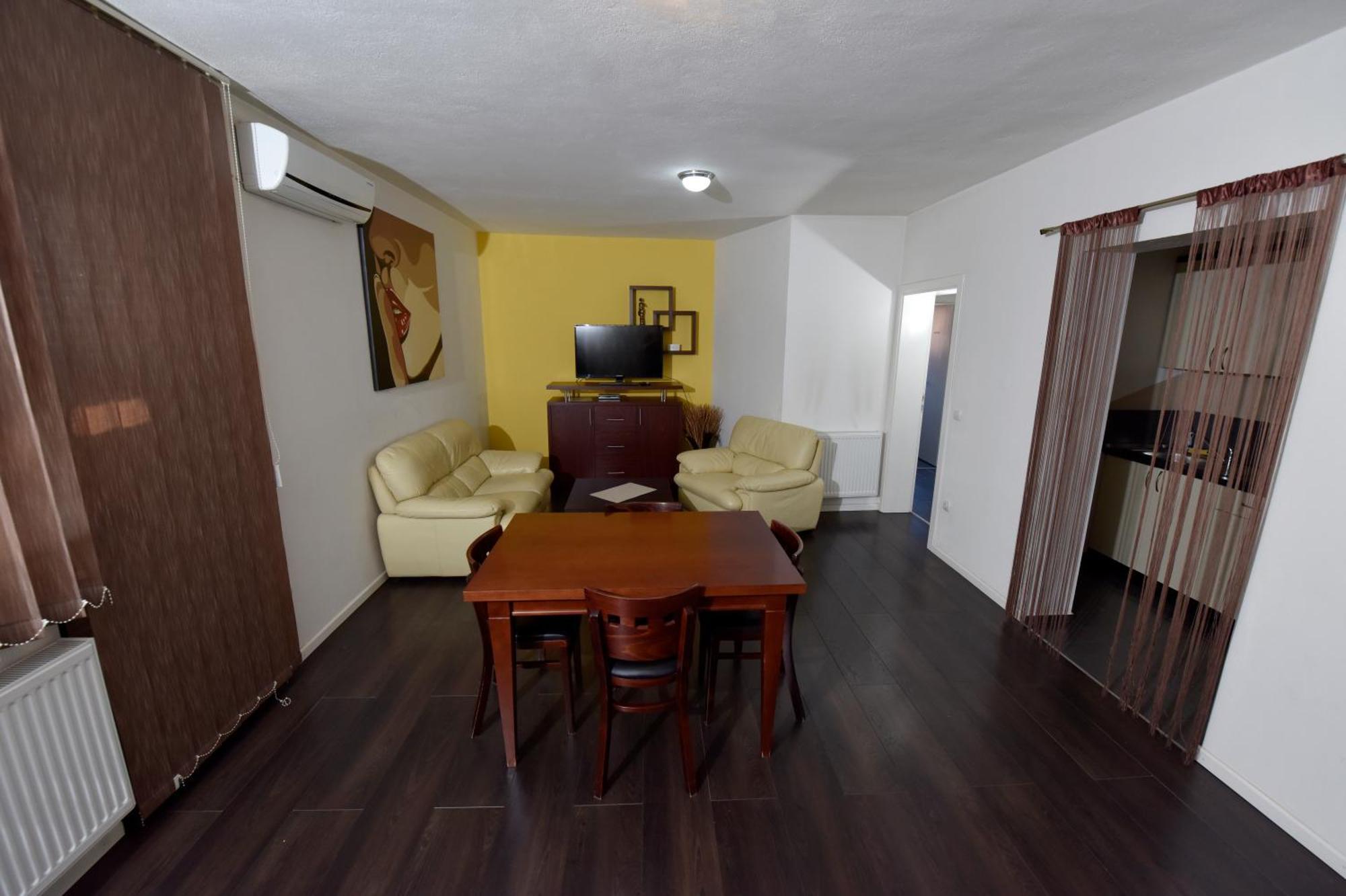 Apartmani I Bungalovi Trojka Banja Luka Zimmer foto